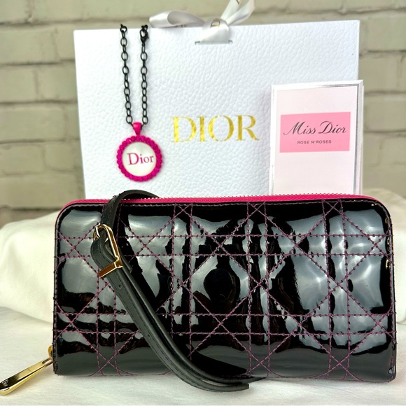 CHRISTIAN DIOR black patent zip around wallet on chain crossbody with pe… - Picture 1 of 16
